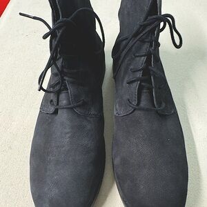Camper suede black booties